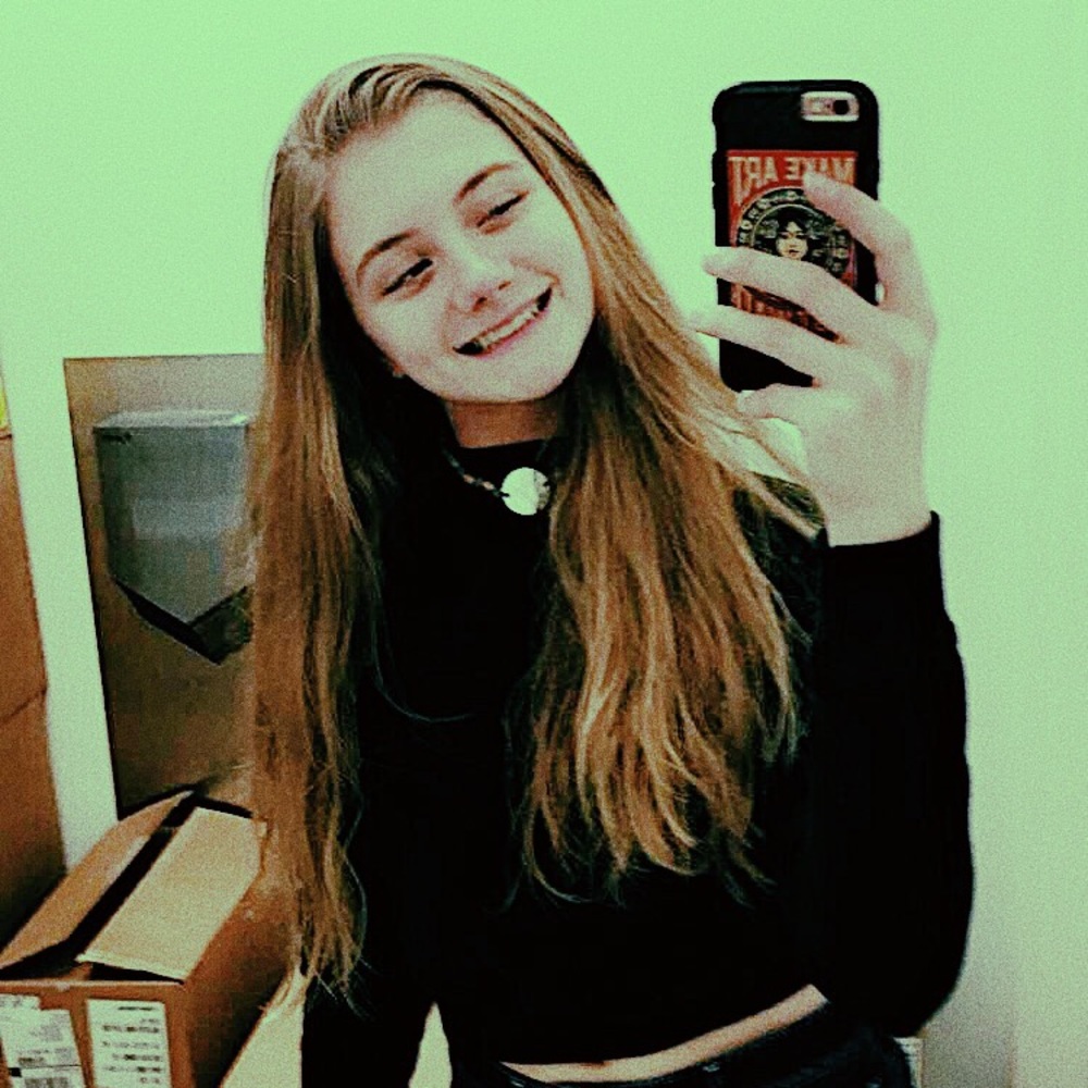 Meet your Posher, Jade